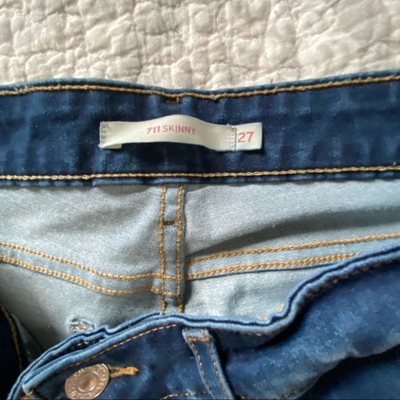 Levi’s 711 - Picture 2 of 3